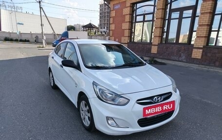 Hyundai Solaris II рестайлинг, 2013 год, 550 000 рублей, 3 фотография