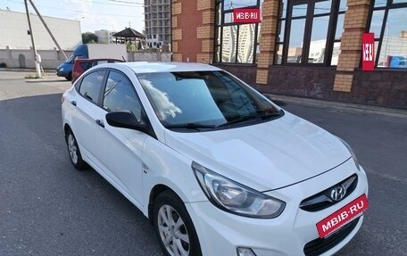 Hyundai Solaris II рестайлинг, 2013 год, 550 000 рублей, 4 фотография