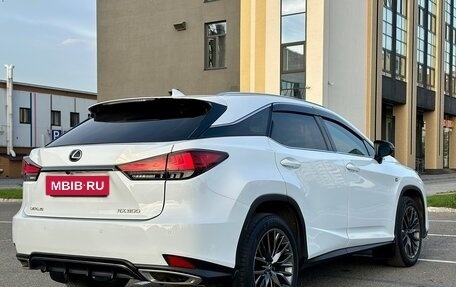 Lexus RX IV рестайлинг, 2019 год, 6 300 000 рублей, 4 фотография