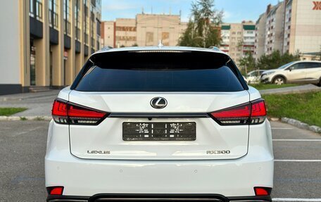 Lexus RX IV рестайлинг, 2019 год, 6 300 000 рублей, 5 фотография