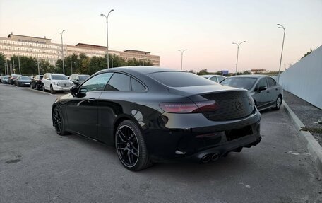 Mercedes-Benz E-Класс, 2019 год, 4 440 000 рублей, 2 фотография