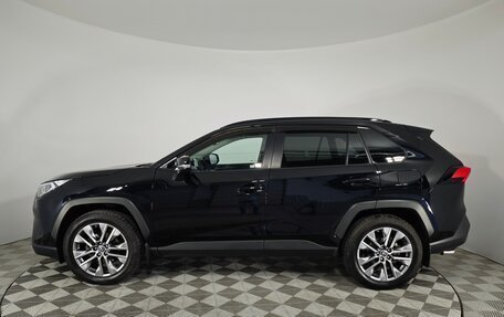 Toyota RAV4, 2022 год, 3 999 000 рублей, 8 фотография