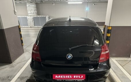 BMW 1 серия, 2011 год, 1 050 000 рублей, 3 фотография