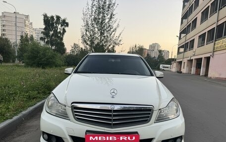 Mercedes-Benz C-Класс, 2011 год, 1 200 000 рублей, 6 фотография