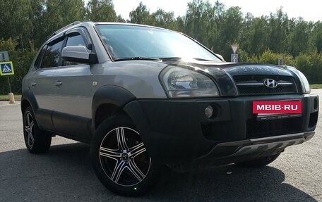 Hyundai Tucson III, 2006 год, 930 000 рублей, 2 фотография