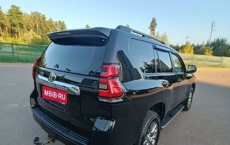 Toyota Land Cruiser Prado 150 рестайлинг 2, 2018 год, 5 000 000 рублей, 4 фотография