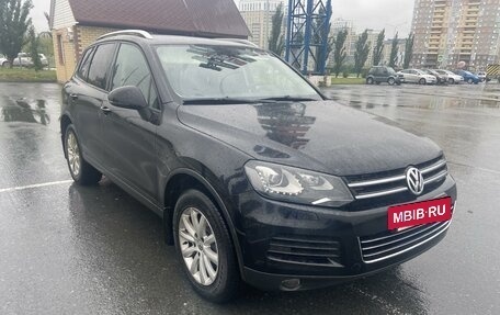 Volkswagen Touareg III, 2011 год, 2 230 000 рублей, 3 фотография