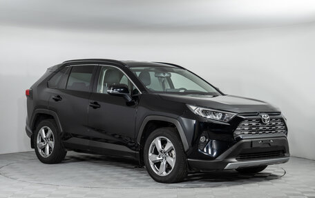 Toyota RAV4, 2021 год, 3 680 000 рублей, 2 фотография