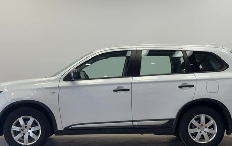 Mitsubishi Outlander III рестайлинг 3, 2019 год, 2 280 000 рублей, 26 фотография