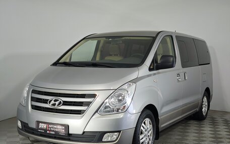 Hyundai H-1 II рестайлинг, 2015 год, 2 555 000 рублей, 1 фотография