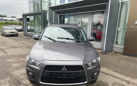 Mitsubishi Outlander III рестайлинг 3, 2010 год, 1 169 000 рублей, 2 фотография