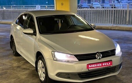 Volkswagen Jetta VI, 2012 год, 750 000 рублей, 3 фотография