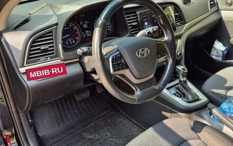 Hyundai Elantra VI рестайлинг, 2018 год, 1 400 000 рублей, 9 фотография