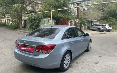 Chevrolet Cruze II, 2010 год, 635 000 рублей, 5 фотография