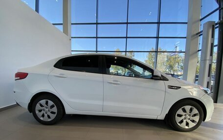 KIA Rio III рестайлинг, 2016 год, 879 000 рублей, 2 фотография