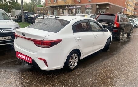 KIA Rio IV, 2018 год, 1 250 000 рублей, 3 фотография