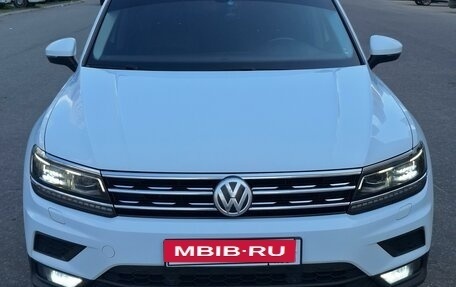 Volkswagen Tiguan II, 2019 год, 3 200 000 рублей, 1 фотография