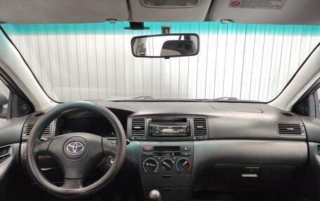 Toyota Corolla, 2004 год, 550 000 рублей, 8 фотография