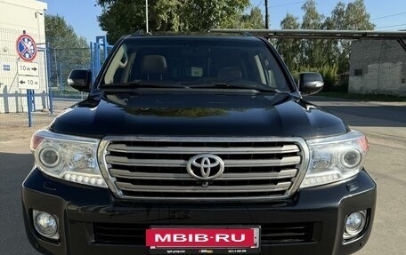 Toyota Land Cruiser 200, 2013 год, 3 299 000 рублей, 2 фотография