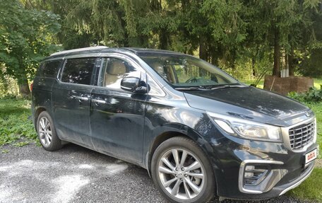 KIA Carnival III, 2018 год, 3 550 000 рублей, 2 фотография