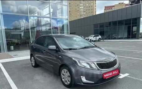 KIA Rio III рестайлинг, 2014 год, 800 000 рублей, 2 фотография