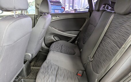 Hyundai Solaris II рестайлинг, 2015 год, 1 050 000 рублей, 24 фотография