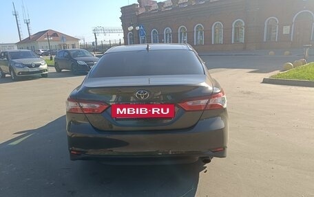 Toyota Camry, 2018 год, 3 100 000 рублей, 8 фотография