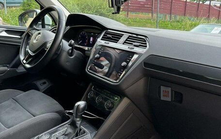 Volkswagen Tiguan II, 2018 год, 2 650 000 рублей, 9 фотография