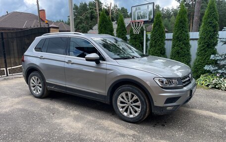 Volkswagen Tiguan II, 2018 год, 2 950 000 рублей, 4 фотография