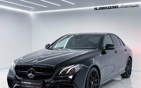 Mercedes-Benz E-Класс, 2017 год, 3 999 000 рублей, 2 фотография