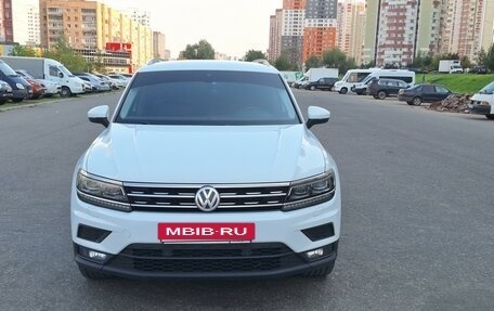 Volkswagen Tiguan II, 2019 год, 3 200 000 рублей, 2 фотография