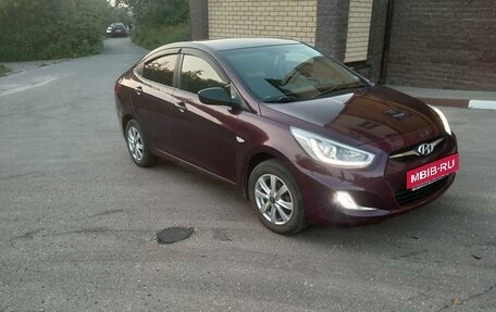 Hyundai Solaris II рестайлинг, 2012 год, 850 000 рублей, 3 фотография