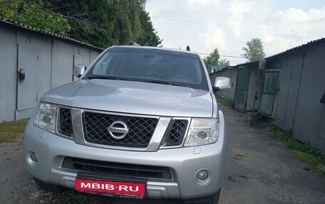 Nissan Pathfinder, 2012 год, 2 100 000 рублей, 1 фотография