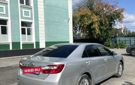 Toyota Camry, 2013 год, 1 570 000 рублей, 4 фотография