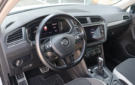 Volkswagen Tiguan II, 2019 год, 3 150 000 рублей, 10 фотография