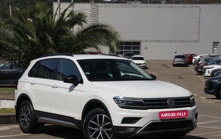 Volkswagen Tiguan II, 2019 год, 3 150 000 рублей, 3 фотография