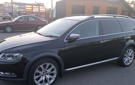 Volkswagen Passat B7, 2013 год, 1 890 000 рублей, 2 фотография