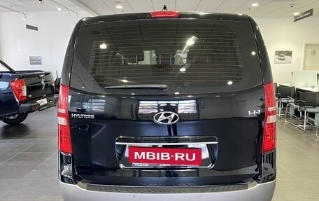 Hyundai H-1 II рестайлинг, 2021 год, 3 995 000 рублей, 6 фотография