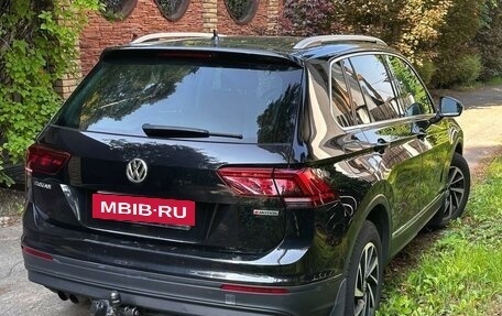 Volkswagen Tiguan II, 2018 год, 2 450 000 рублей, 11 фотография