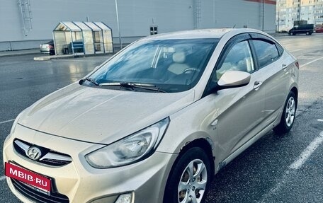 Hyundai Solaris II рестайлинг, 2011 год, 560 000 рублей, 4 фотография