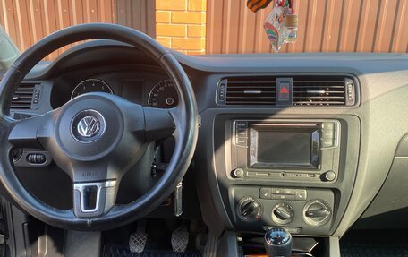 Volkswagen Jetta VI, 2013 год, 1 050 000 рублей, 7 фотография