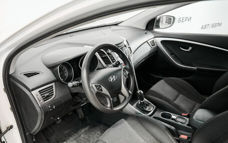 Hyundai i30 II рестайлинг, 2013 год, 972 000 рублей, 12 фотография