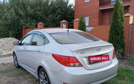 Hyundai Solaris II рестайлинг, 2016 год, 1 150 000 рублей, 3 фотография