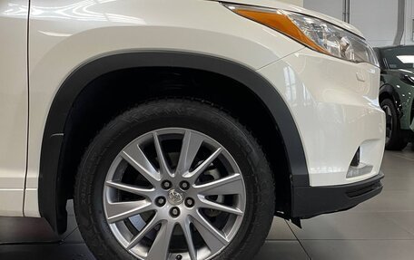 Toyota Highlander III, 2014 год, 3 500 000 рублей, 20 фотография