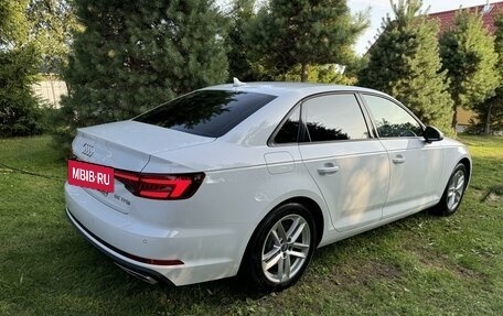 Audi A4, 2018 год, 3 050 000 рублей, 11 фотография