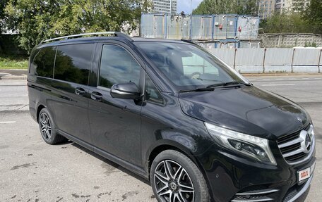 Mercedes-Benz V-Класс, 2018 год, 4 780 000 рублей, 2 фотография