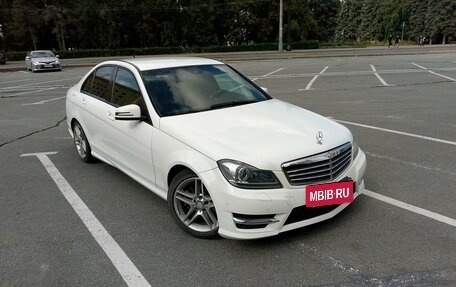 Mercedes-Benz C-Класс, 2014 год, 1 940 000 рублей, 4 фотография