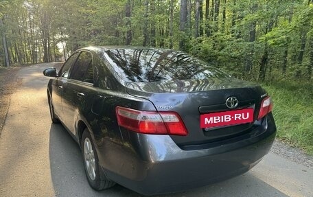 Toyota Camry, 2011 год, 1 390 000 рублей, 4 фотография