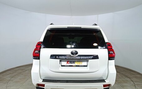 Toyota Land Cruiser Prado 150 рестайлинг 2, 2017 год, 4 500 000 рублей, 6 фотография