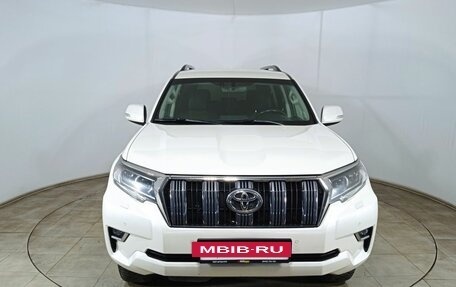 Toyota Land Cruiser Prado 150 рестайлинг 2, 2017 год, 4 500 000 рублей, 2 фотография